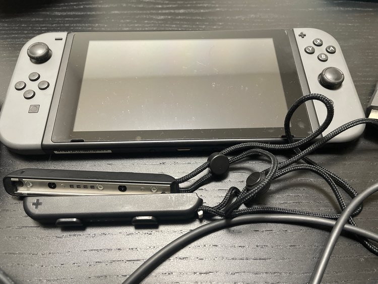 Nintendo Switch本体/Joy-Con(L)/(R) グレー（ゲーム機本体・ゲームソフト）の商品画像 - 査定依頼日：2022年12月17日 - 最高査定価格：18,000円