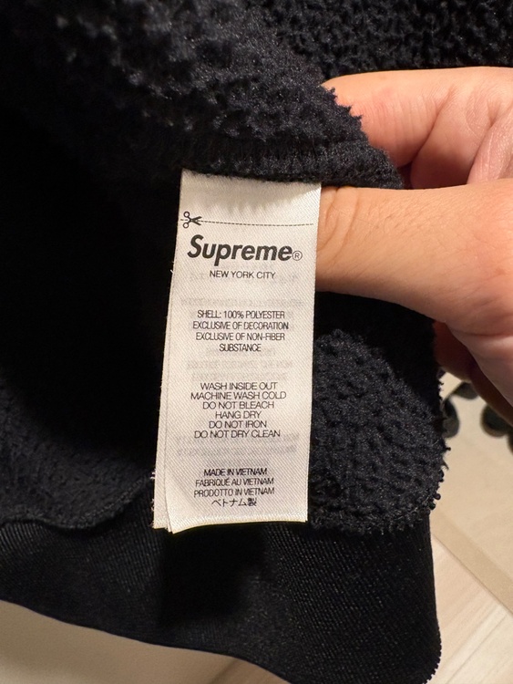 Supreme Windstopper Zip Up Hooded Black（古着・ファッション）の商品画像 - 査定依頼日：2026年2月14日 - 最高査定価格：20,000円
