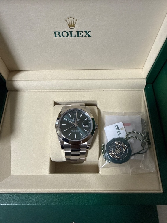 ミントグリーン 	•	スムース × オイスター（高級時計）の商品画像 - 査定依頼日：2026年4月11日 - 最高査定価格：1,850,000円