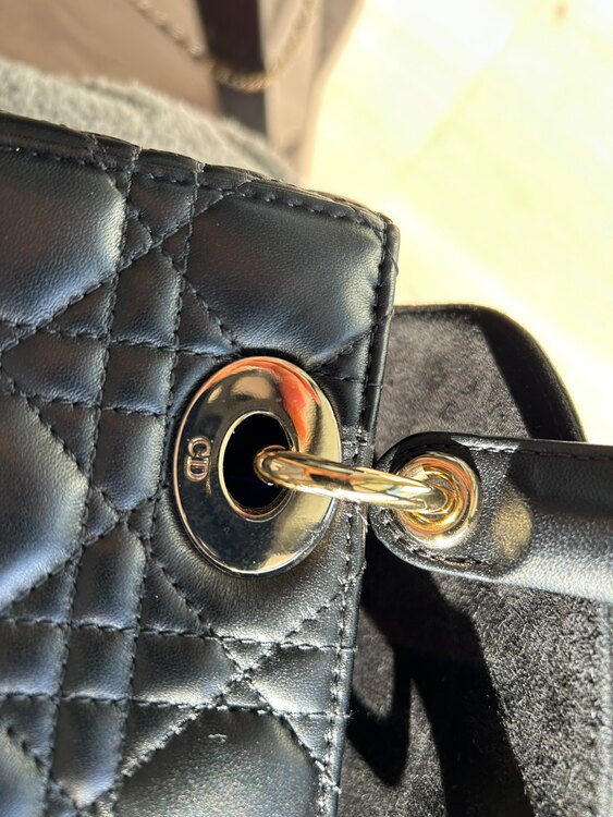 ディオール  （ブランドバッグ）の商品画像 - 査定依頼日：2024年12月25日 - 最高査定価格：200,000円