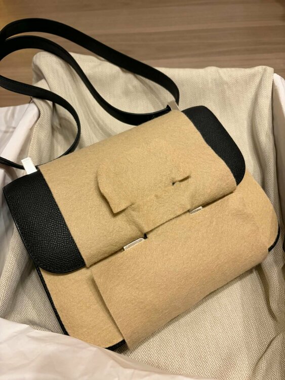 コンスタンス24（ブランドバッグ）の商品画像 - 査定依頼日：2026年3月31日 - 最高査定価格：1,920,000円