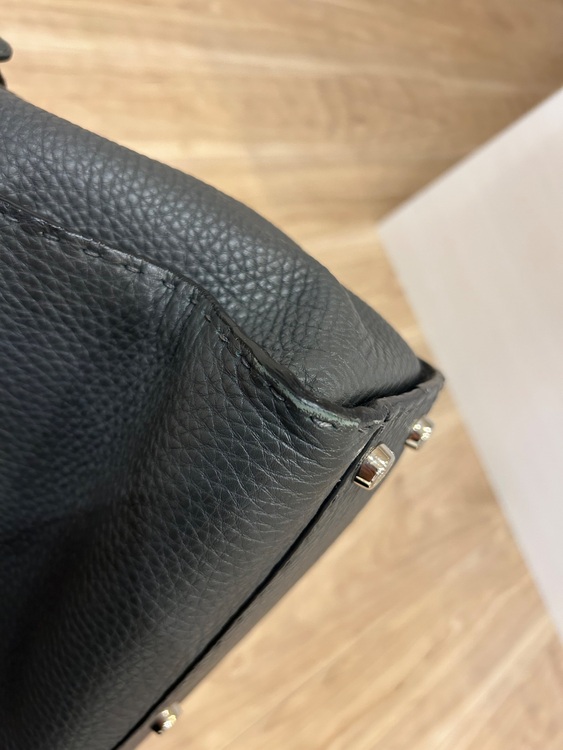 フェンディ  （ブランドバッグ）の商品画像 - 査定依頼日：2025年10月14日 - 最高査定価格：230,000円