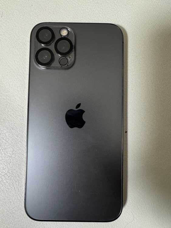 美品（傷あり）　赤ロム iPhone12Pro Max（スマホ）の商品画像 - 査定依頼日：2026年4月11日 - 最高査定価格：45,000円