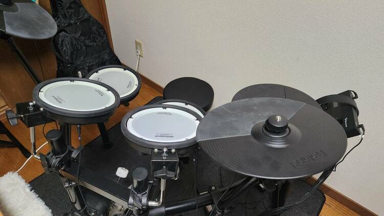 V-Drums（ピアノ・楽器・PA機材）の商品画像 - 査定依頼日：2026年4月4日 - 最高査定価格：20,000円