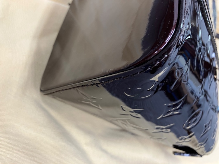 LOUIS VUITTON アヴァロンジップ ヴェルニ（ブランドバッグ）の商品画像 - 査定依頼日：2026年10月13日 - 最高査定価格：65,000円