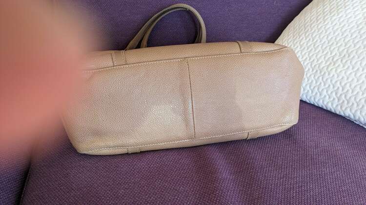 ロンシャン、トートバッグ（ブランドバッグ）の商品画像 - 査定依頼日：2025年1月16日 - 最高査定価格：2,000円