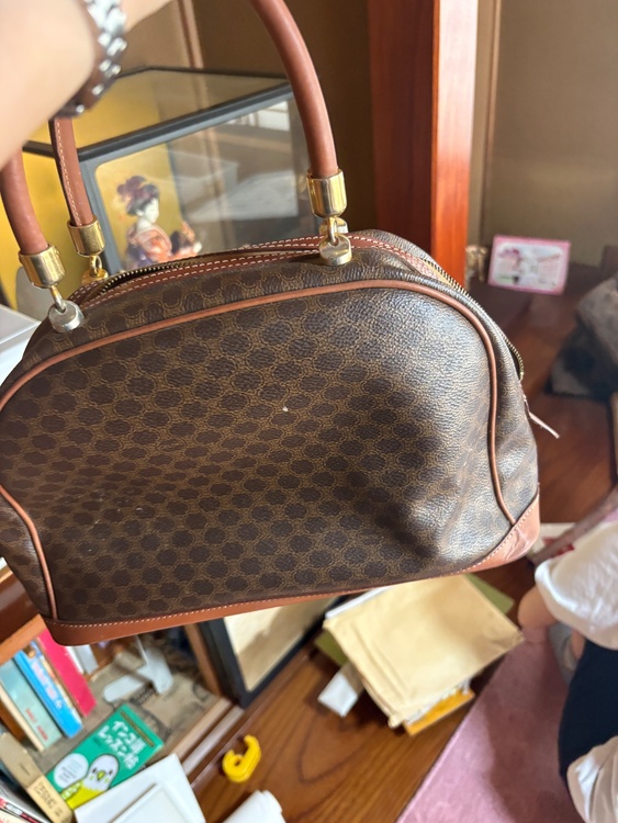 セリーヌ（ブランドバッグ）の商品画像 - 査定依頼日：2026年8月15日 - 最高査定価格：25,000円