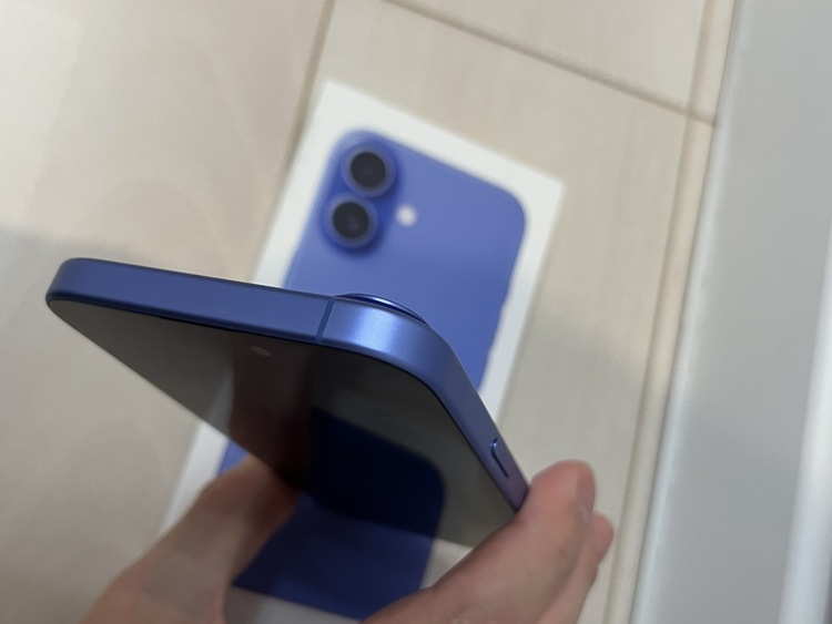 iPhone 16 128GB docomo（スマホ）の商品画像 - 査定依頼日：2026年1月14日 - 最高査定価格：100,000円