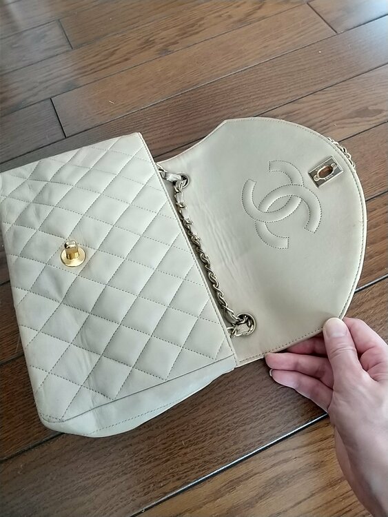 チェーンショルダーバッグ（ブランドバッグ）の商品画像 - 査定依頼日：2026年2月24日 - 最高査定価格：250,000円