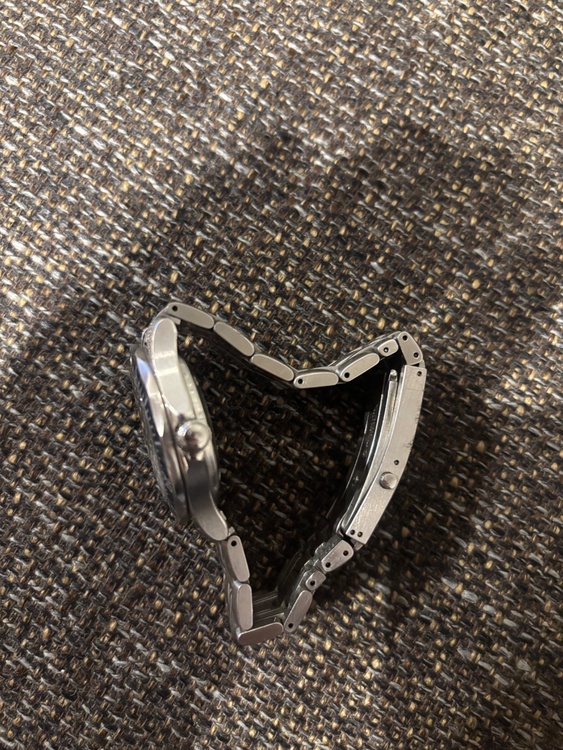 プロフェッショナル 300M クオーツ（高級時計）の商品画像 - 査定依頼日：2026年3月1日 - 最高査定価格：220,000円