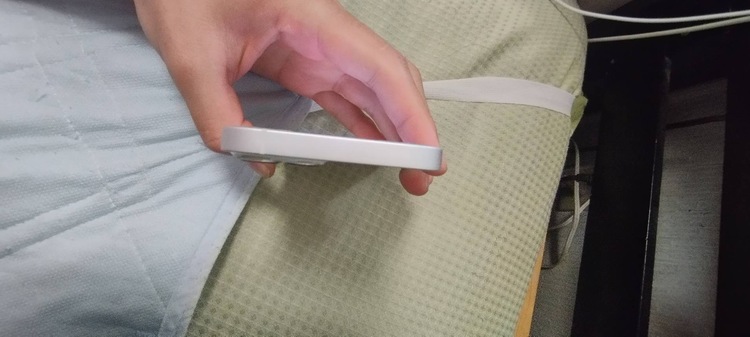 iPhone 13 128GB Softbank（スマホ）の商品画像 - 査定依頼日：2026年5月3日 - 最高査定価格：28,000円