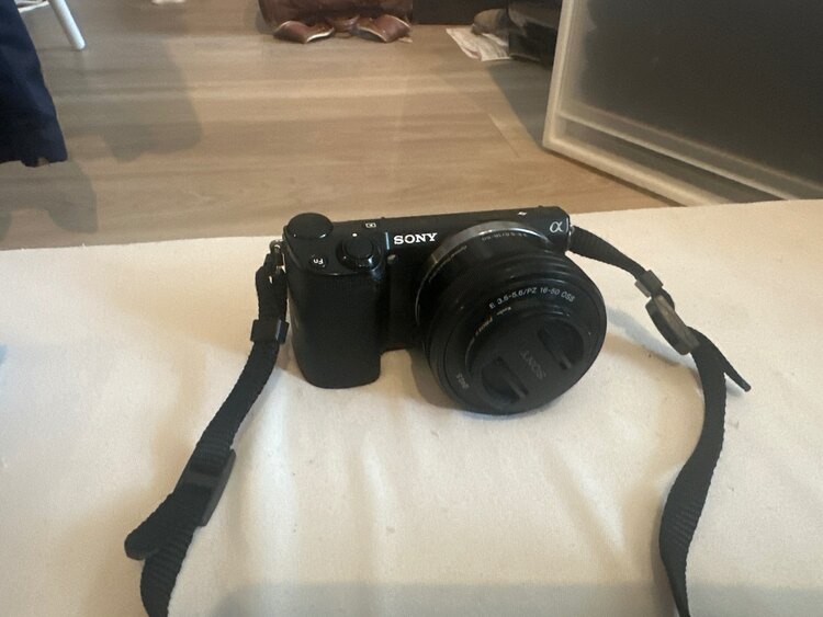 一眼レフカメラ（カメラ）の商品画像 - 査定依頼日：2025年4月13日 - 最高査定価格：10,000円