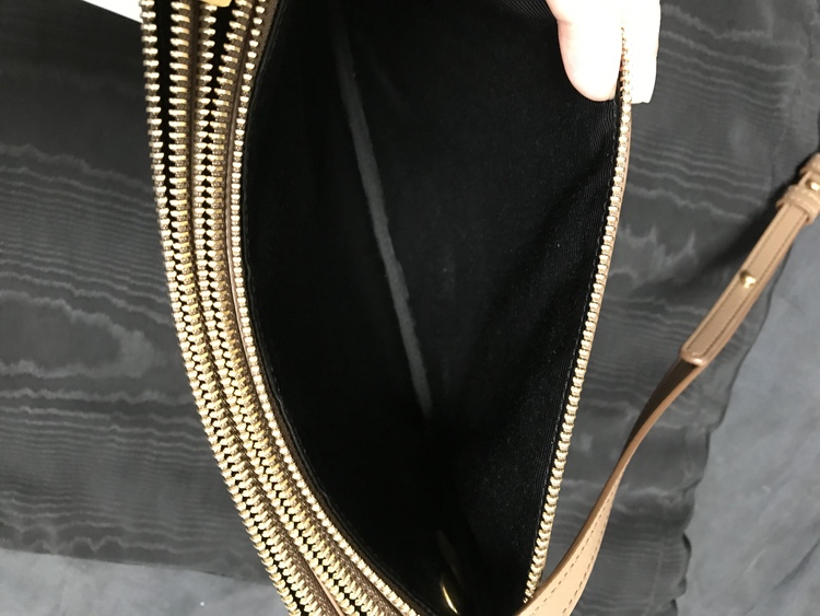 ラージ　トリオ　color /Glazed Nut（ブランドバッグ）の商品画像 - 査定依頼日：2021年9月3日 - 最高査定価格：60,000円