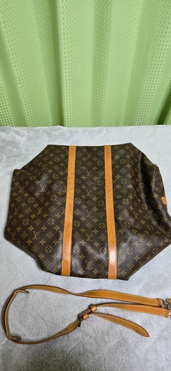 ヴィトンモノグラムキーポルバンドリエール55（ブランドバッグ）の商品画像 - 査定依頼日：2026年1月18日 - 最高査定価格：90,000円