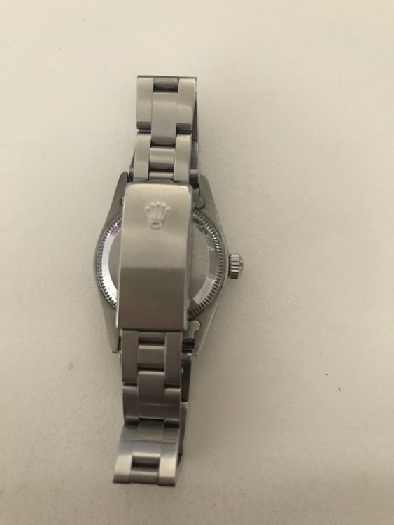 オイスター　スチール　28mm（高級時計）の商品画像 - 査定依頼日：2022年4月16日 - 最高査定価格：300,000円