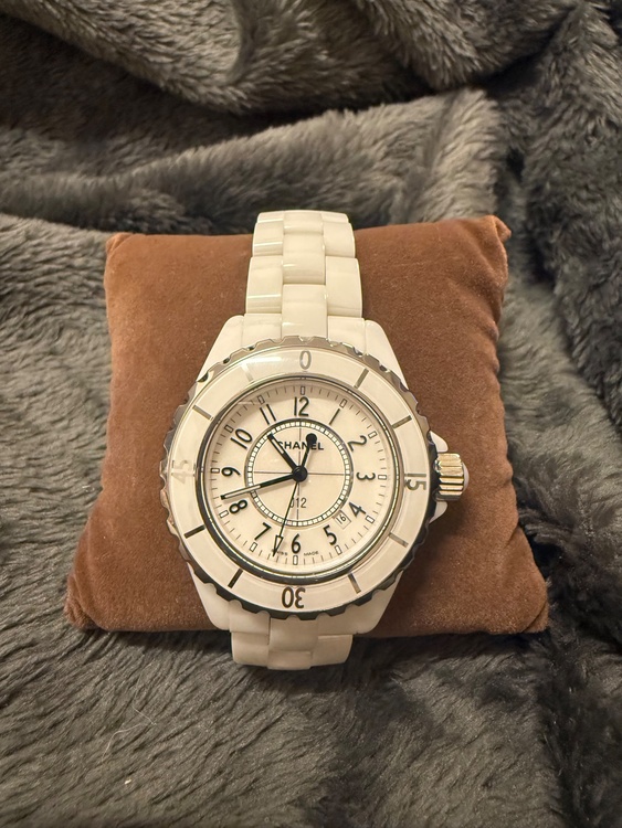 シャネル J12 （高級時計）の商品画像 - 査定依頼日：2026年3月19日 - 最高査定価格：250,000円