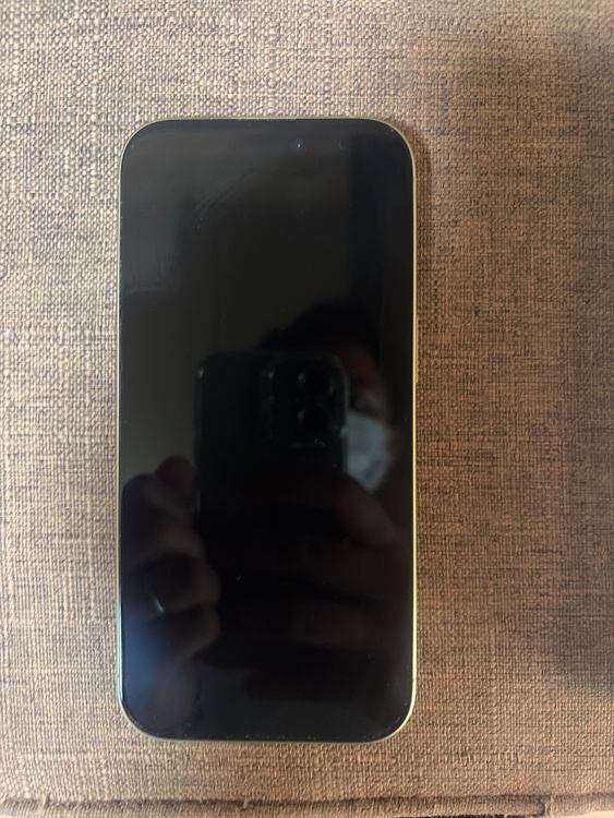 iPhone 17 512GB au（スマホ）の商品画像 - 査定依頼日：2026年5月2日 - 最高査定価格：100,000円