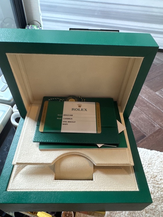 ロレックス デイトナ 116500LN whit（高級時計）の商品画像 - 査定依頼日：2025年7月27日 - 最高査定価格：4,360,000円