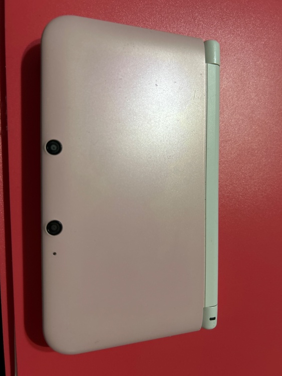 ニンテンドー3DS LL（ゲーム機本体・ゲームソフト）の商品画像 - 査定依頼日：2026年5月10日 - 最高査定価格：10,500円