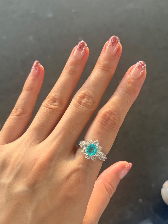 パライバ0.94ct（宝石）の商品画像 - 査定依頼日：2025年6月29日 - 最高査定価格：800,000円