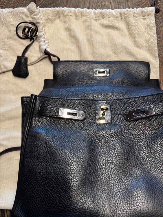 エルメス ケリー （ブランドバッグ）の商品画像 - 査定依頼日：2025年12月10日 - 最高査定価格：2,100,000円