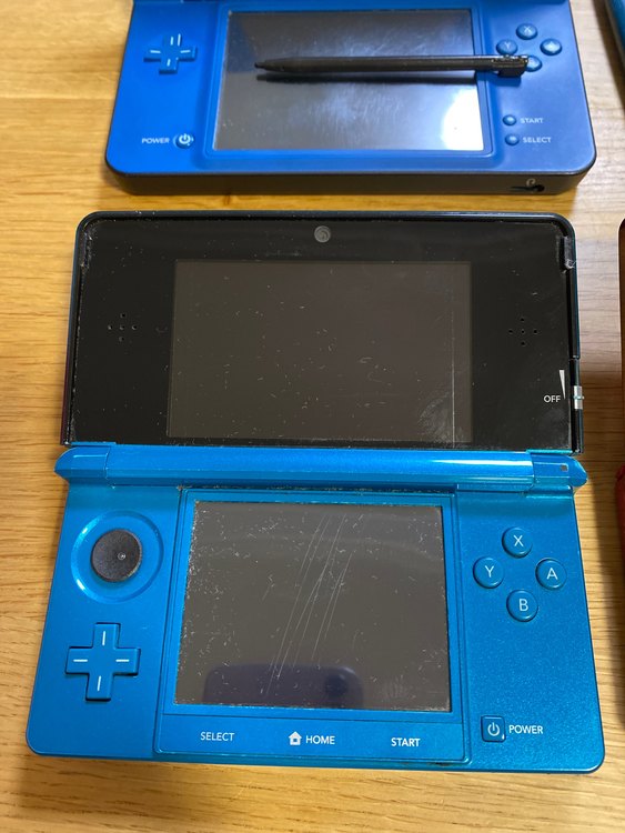 3DS×2、3DSLL×1（ゲーム機本体・ゲームソフト）の商品画像 - 査定依頼日：2022年9月5日 - 最高査定価格：15,000円