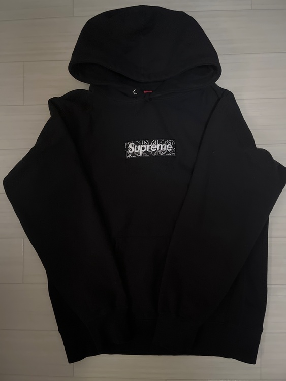 Supreme Bandana Box Logo Hooded Sweatshi（古着・ファッション）の商品画像 - 査定依頼日：2025年12月12日 - 最高査定価格：28,000円