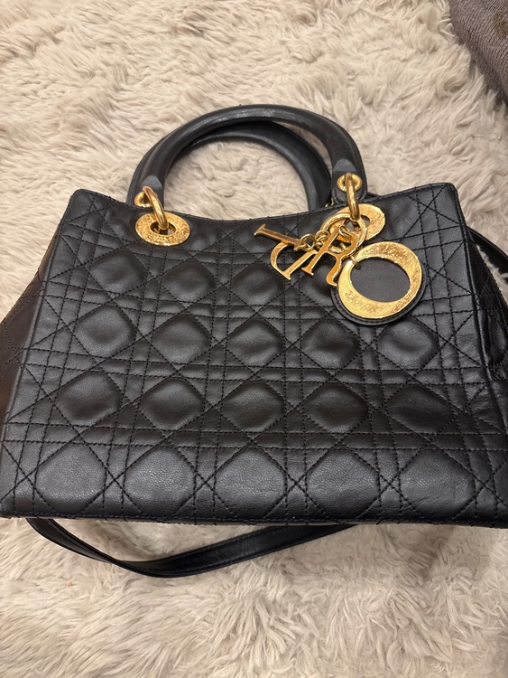 ディオール  （ブランドバッグ）の商品画像 - 査定依頼日：2026年4月16日 - 最高査定価格：100,000円