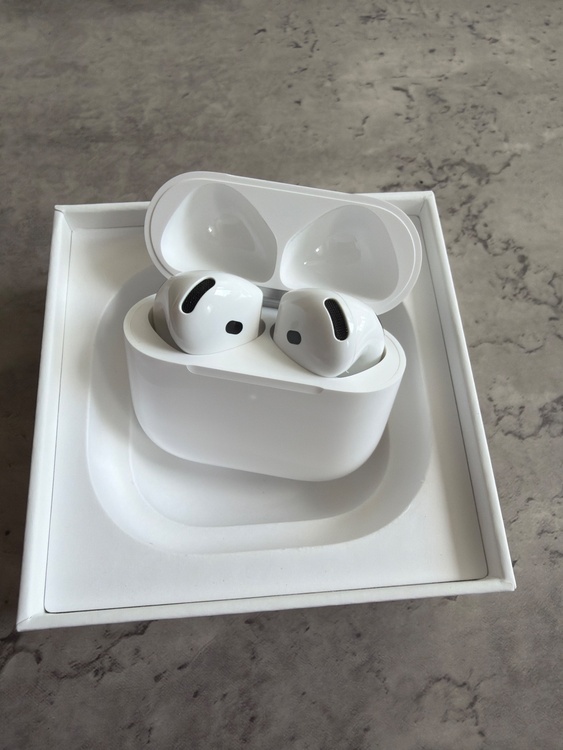 airpods4 MXP63（オーディオ・スピーカー）の商品画像 - 査定依頼日：2026年3月15日 - 最高査定価格：12,000円