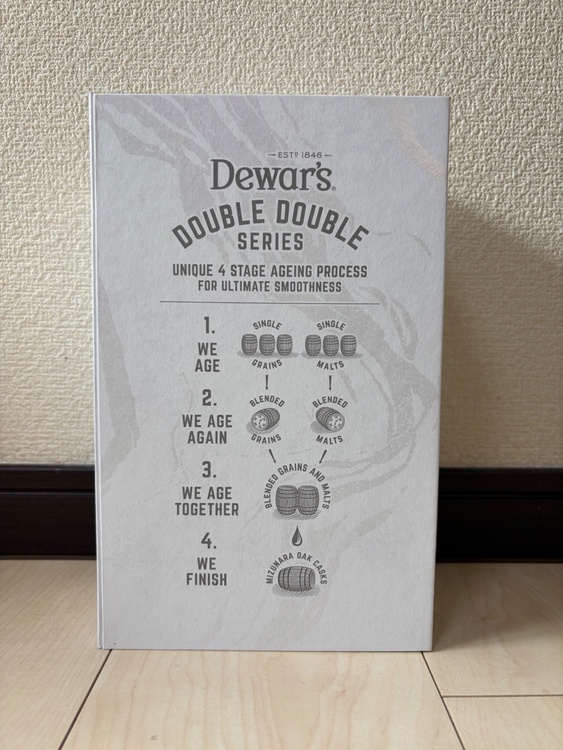 デュワーズ21年ミズナラ500ml（お酒）の商品画像 - 査定依頼日：2026年3月30日 - 最高査定価格：9,000円