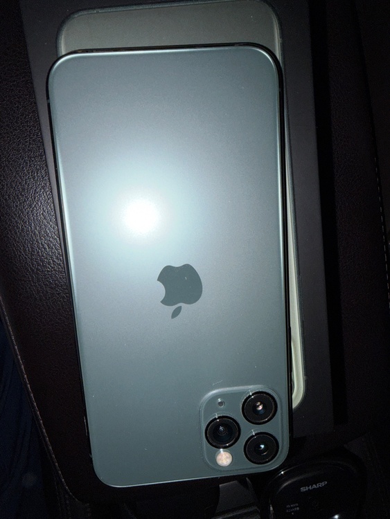 iPhone11 Pro 512GB au（スマホ）の商品画像 - 査定依頼日：2026年5月19日 - 最高査定価格：28,000円