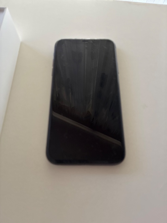 iPhone11 128GB Softbank（スマホ）の商品画像 - 査定依頼日：2026年5月5日 - 最高査定価格：19,000円