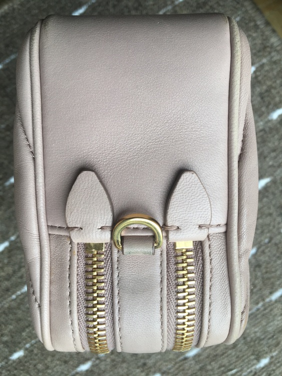 正規品　美品　お買得　人気のミュウミュウMIUMIU マトラッセ レザー ショル（ブランドバッグ）の商品画像 - 査定依頼日：2025年11月1日 - 最高査定価格：55,000円