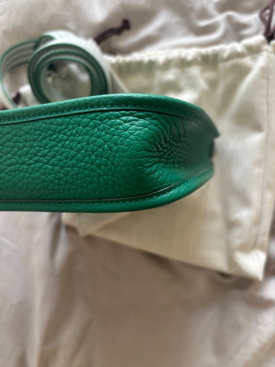 エルメス リンディ （ブランドバッグ）の商品画像 - 査定依頼日：2025年7月27日 - 最高査定価格：1,160,000円