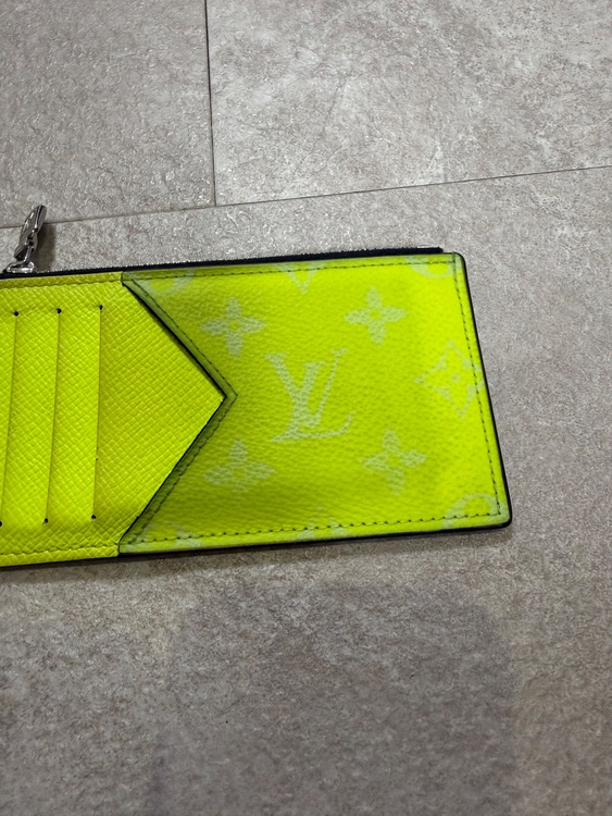 ルイヴィトン タイガ （ブランドバッグ）の商品画像 - 査定依頼日：2026年3月9日 - 最高査定価格：22,000円