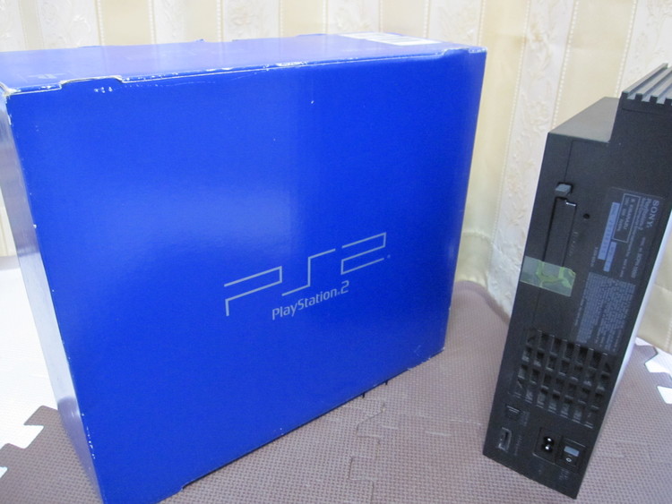 SCPH-10000本体とPS2用ソフト5本、PS用ソフト2本（ゲーム機本体・ゲームソフト）の商品画像 - 査定依頼日：2021年5月5日 - 最高査定価格：500円