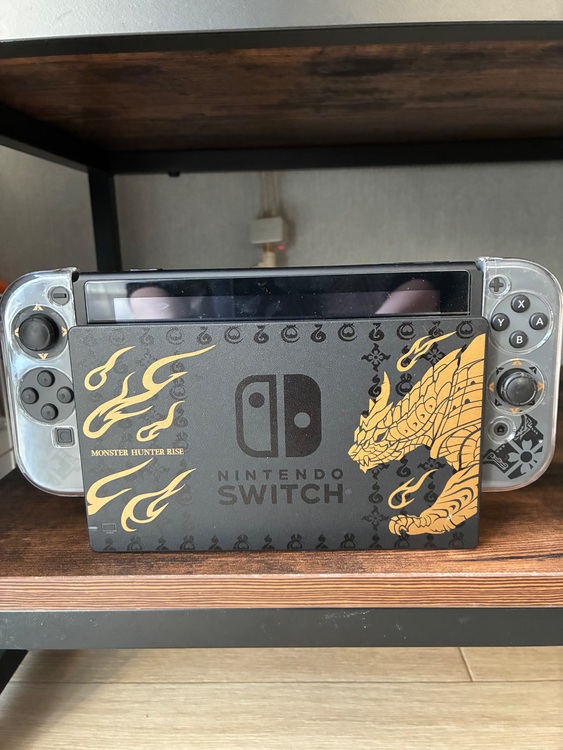 Nintendo Switch＋スーパーマリオブラザーズ・ワンダー（ゲーム機本体・ゲームソフト）の商品画像 - 査定依頼日：2025年11月23日 - 最高査定価格：13,000円