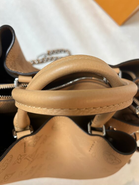 ベラトート（ブランドバッグ）の商品画像 - 査定依頼日：2025年1月5日 - 最高査定価格：280,000円