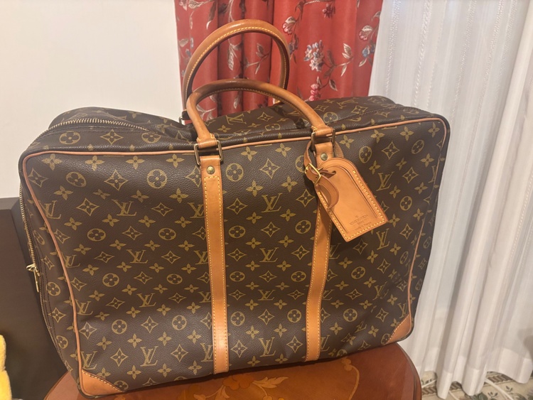 旅行カバン（ブランドバッグ）の商品画像 - 査定依頼日：2026年5月27日 - 最高査定価格：80,000円