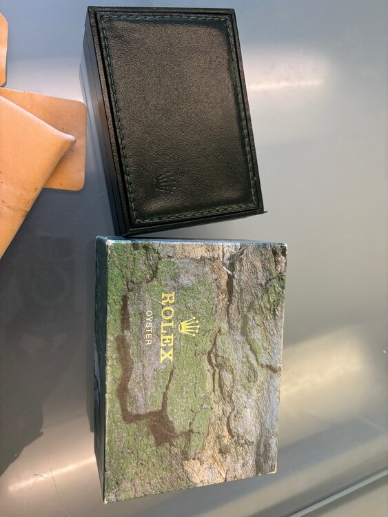 ロレックス サブマリーナー 1661（高級時計）の商品画像 - 査定依頼日：2024年12月30日 - 最高査定価格：1,400,000円