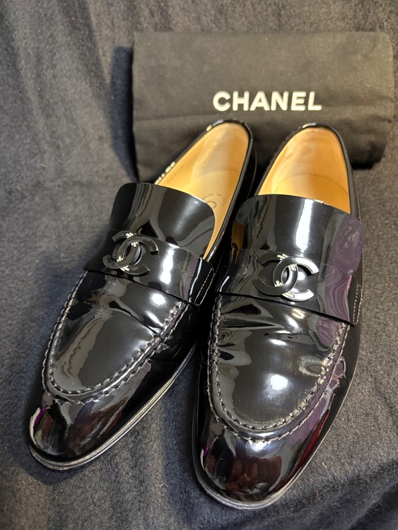 CHANELエナメルローファー（古着・ファッション）の商品画像 - 査定依頼日：2026年5月25日 - 最高査定価格：20,000円