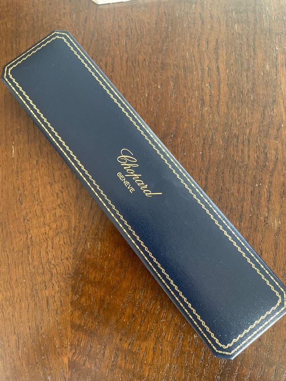 ショパール ハッピーダイヤモンド 106346-00（高級時計）の商品画像 - 査定依頼日：2026年1月17日 - 最高査定価格：2,150,000円