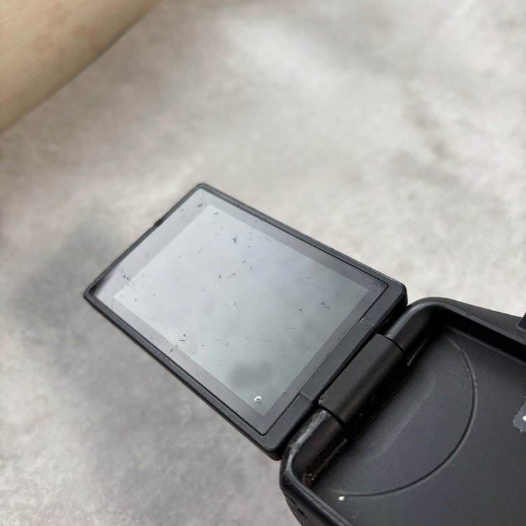 EOS R50（カメラ）の商品画像 - 査定依頼日：2026年2月7日 - 最高査定価格：35,000円