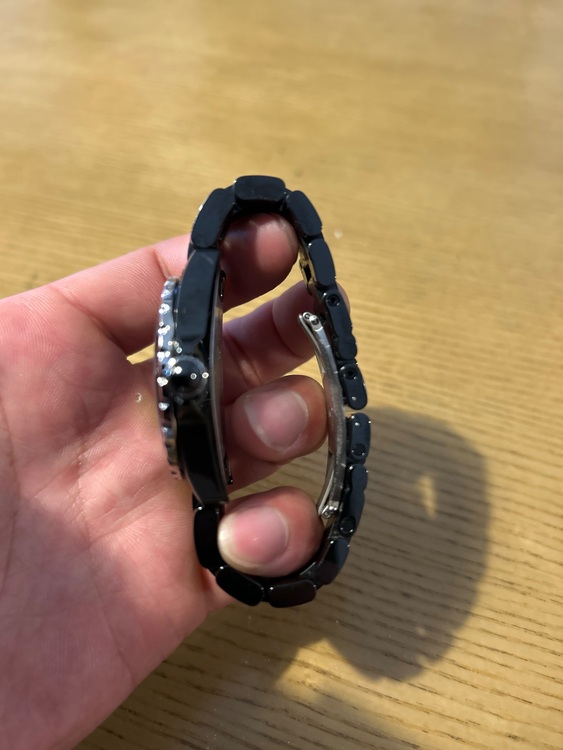 シャネル J12 H068（高級時計）の商品画像 - 査定依頼日：2025年7月16日 - 最高査定価格：250,000円