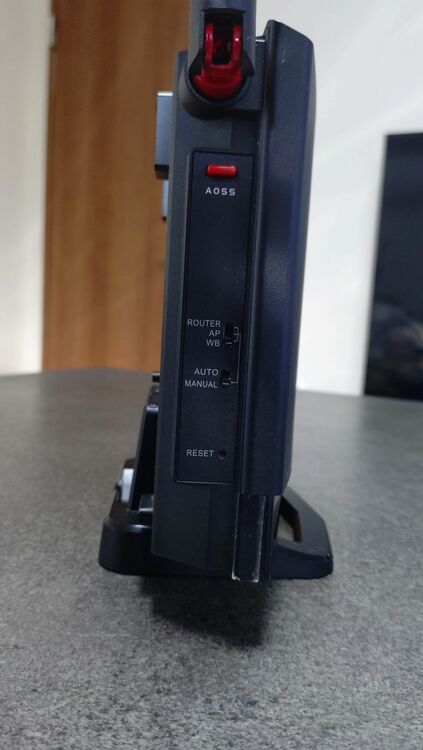 WXR-5700AX7B/D（バッファローWiFiルーター）（家電）の商品画像 - 査定依頼日：2025年11月1日 - 最高査定価格：4,000円