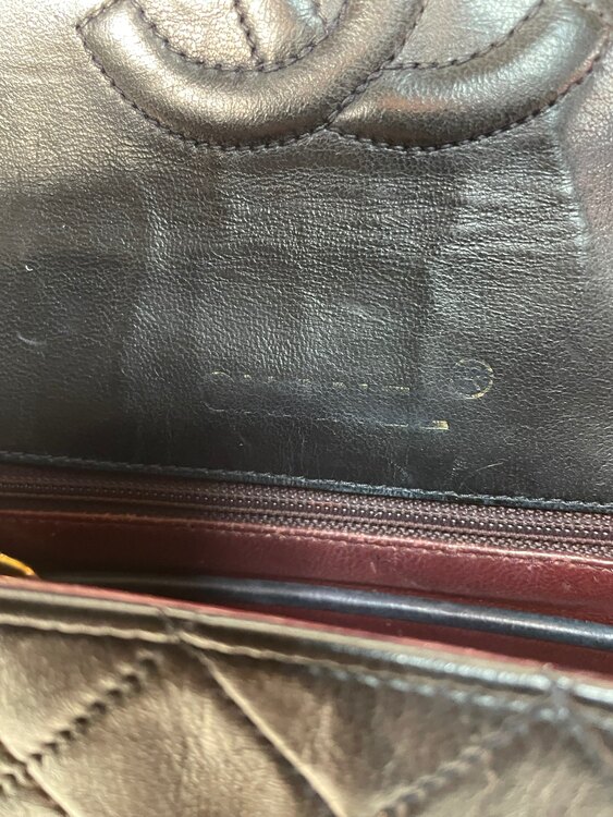 シャネル ショルダーバッグ チェーン ラムスキン ミニマトラッセ（ブランドバッグ）の商品画像 - 査定依頼日：2025年2月24日 - 最高査定価格：250,000円