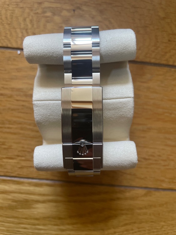 ロレックス GMTマスター （高級時計）の商品画像 - 査定依頼日：2025年8月26日 - 最高査定価格：2,470,000円