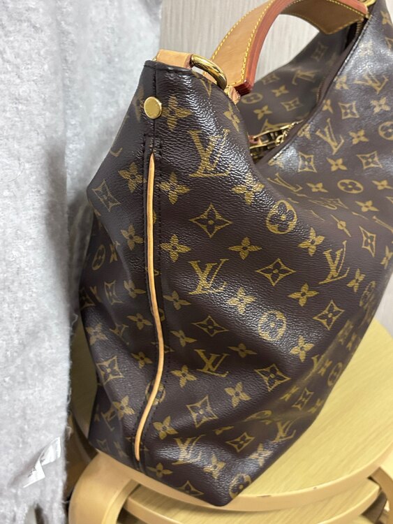 ルイヴィトン　シュリMM（ブランドバッグ）の商品画像 - 査定依頼日：2025年1月31日 - 最高査定価格：107,000円