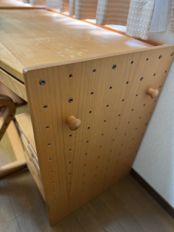 学習机（家具・寝具）の商品画像 - 査定依頼日：2025年5月11日 - 最高査定価格：2,000円