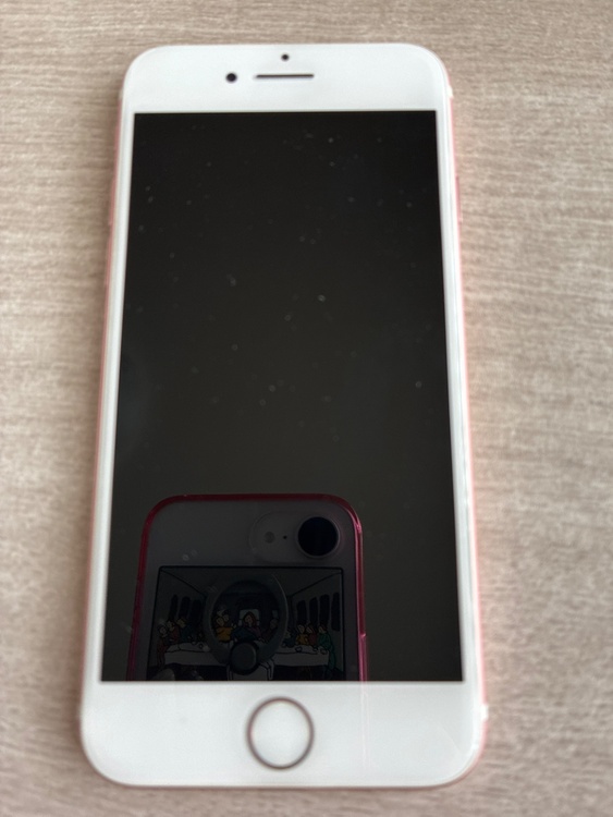 ピンクゴールド（スマホ）の商品画像 - 査定依頼日：2026年2月8日 - 最高査定価格：3,000円